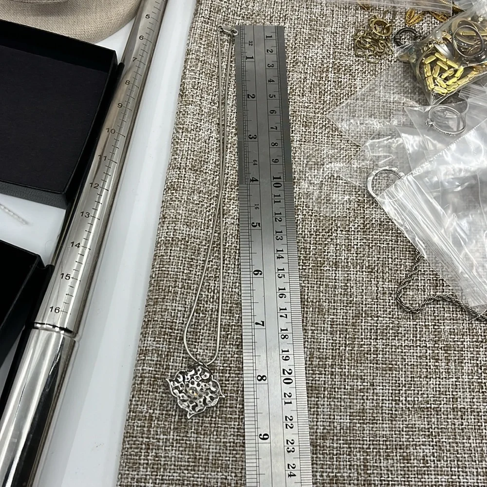 Beautiful Absolute 925 Italy Sterling Silver Necklace with CZ Pendant - Picture 13 of 15